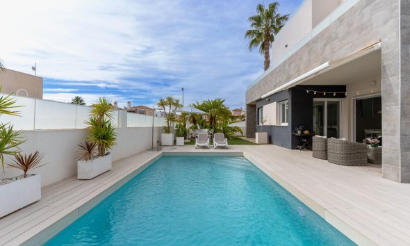 Resale - Villa - Torrevieja - Torreblanca