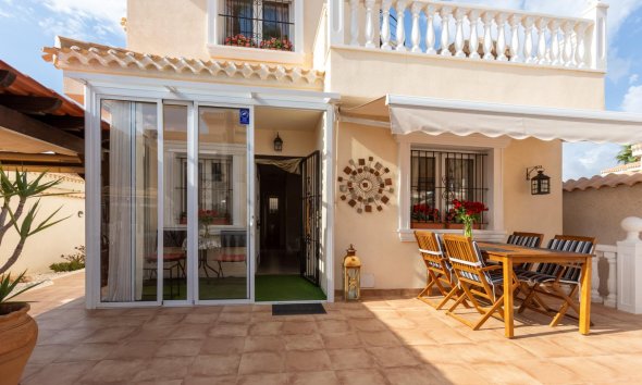 Resale - Villa - Orihuela Costa - Playa Flamenca