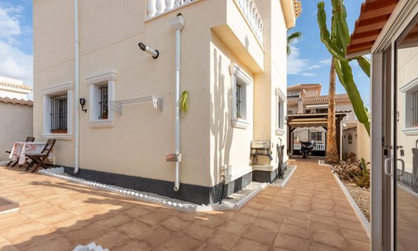 Resale - Villa - Orihuela Costa - Playa Flamenca