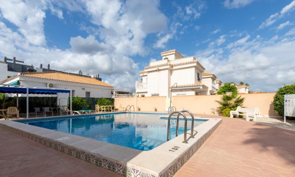 Resale - Villa - Orihuela Costa - Playa Flamenca