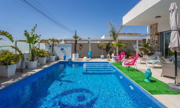 Resale - Villa - Torrevieja - La siesta