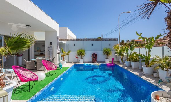 Resale - Villa - Torrevieja - La siesta