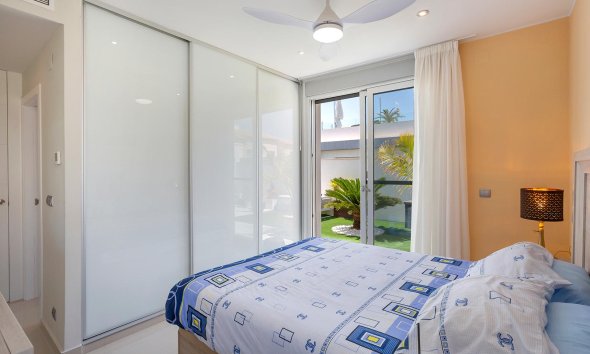 Resale - Villa - Torrevieja - La siesta