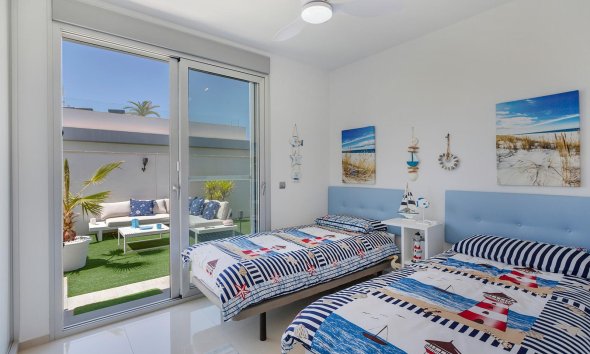 Resale - Villa - Torrevieja - La siesta