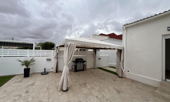 Resale - Villa - Torrevieja - San luis