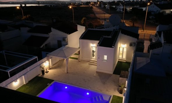 Resale - Villa - Torrevieja - San luis