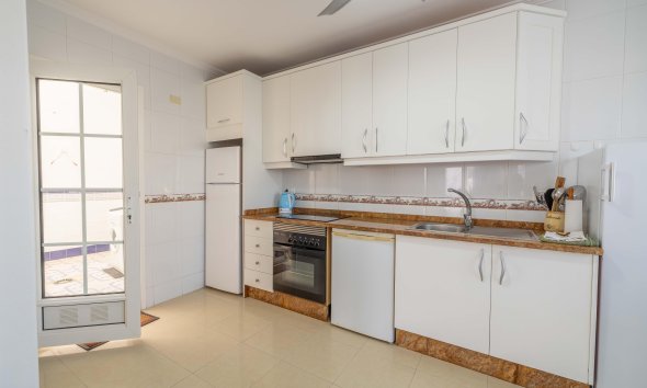 Resale - Apartment - Orihuela Costa - PAU 8