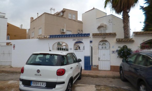 Resale - Villa - Orihuela Costa - La Zenia