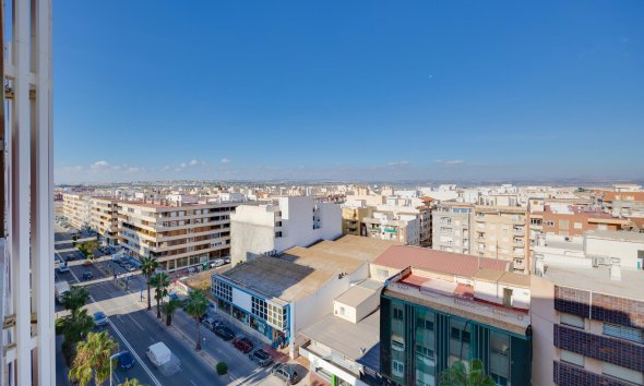 Resale - Apartment - Torrevieja - Playa del Acequión