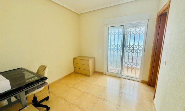 Resale - Bungalow - Torrevieja - Aguas Nuevas