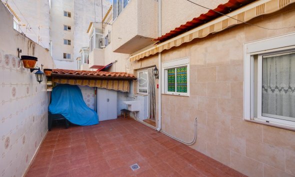 Resale - Bungalow - Torrevieja - Playa de La Acequion