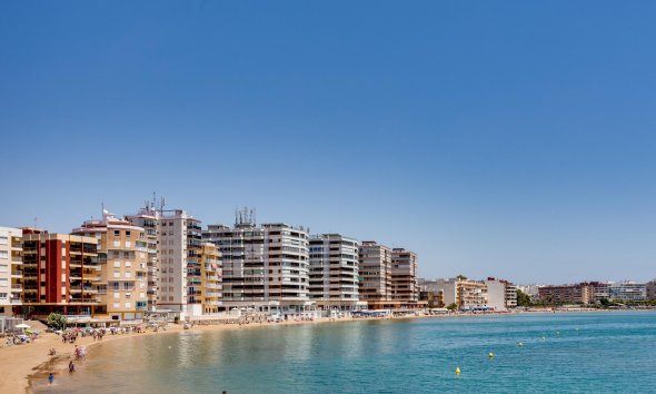 Resale - Bungalow - Torrevieja - Playa de La Acequion