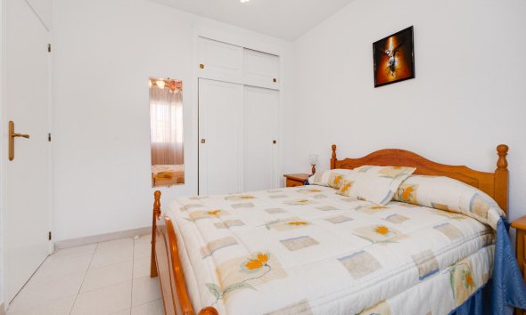 Resale - Bungalow - Torrevieja - playa de los naufragos