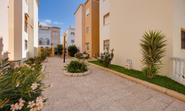 Resale - Bungalow - Torrevieja - playa de los naufragos