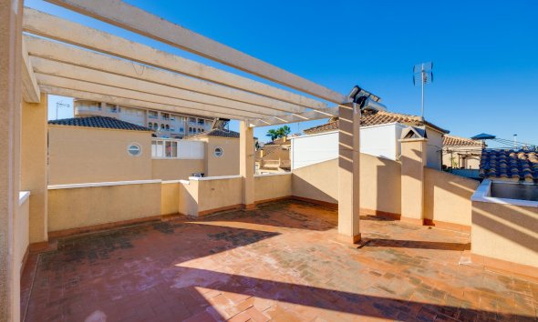 Resale - Villa - Torrevieja - Pueblo - Centro