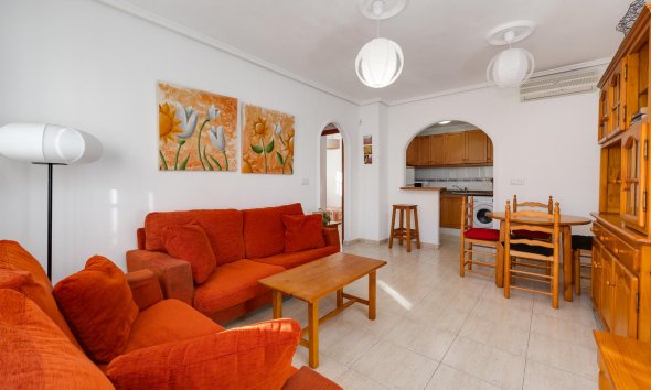 Resale - Villa - Torrevieja - Pueblo - Centro