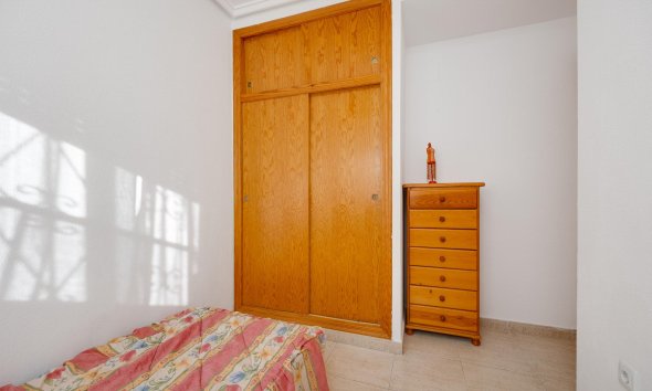 Resale - Villa - Torrevieja - Pueblo - Centro