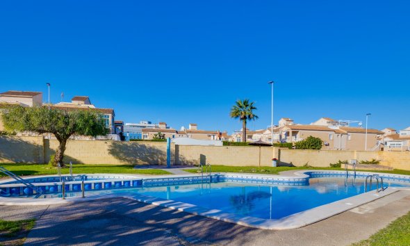 Resale - Villa - Torrevieja - Pueblo - Centro