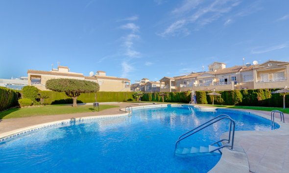 Resale - Villa - Torrevieja - Pueblo - Centro