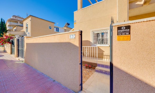 Resale - Villa - Torrevieja - Pueblo - Centro