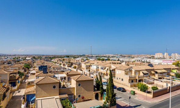 Resale - Villa - Torrevieja - Pueblo - Centro