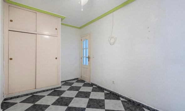 Resale - Apartment - Torrevieja - La Mata pueblo