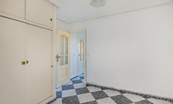 Resale - Apartment - Torrevieja - La Mata pueblo