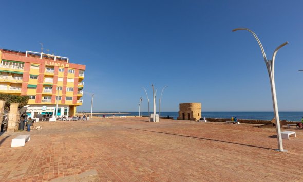 Resale - Apartment - Torrevieja - La Mata pueblo