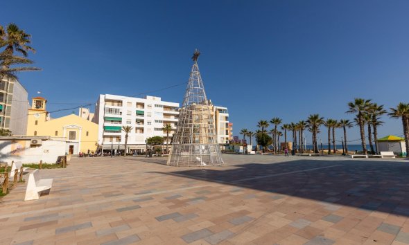 Resale - Apartment - Torrevieja - La Mata pueblo