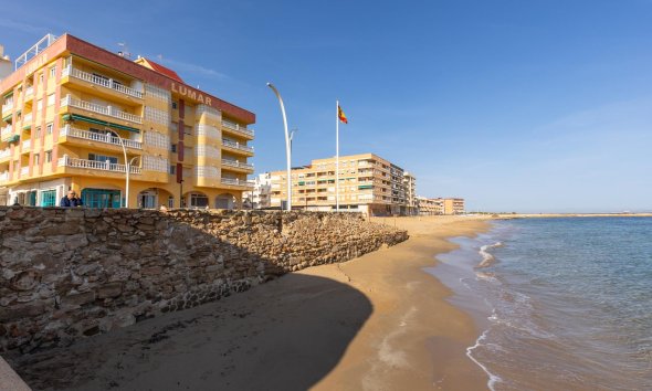 Resale - Apartment - Torrevieja - La Mata pueblo