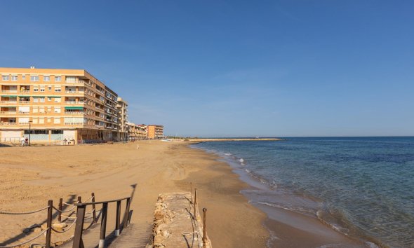 Resale - Apartment - Torrevieja - La Mata pueblo