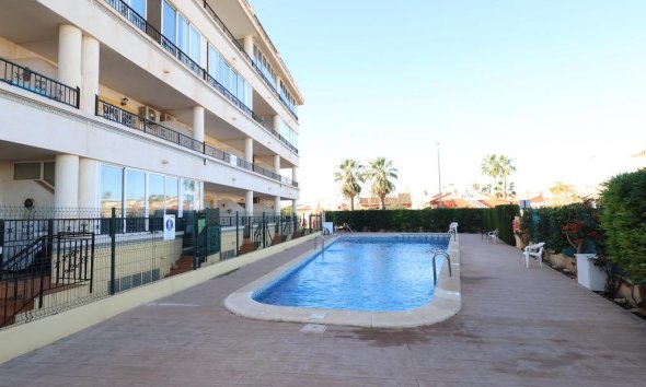 Resale - Apartment - Orihuela Costa - Punta Prima