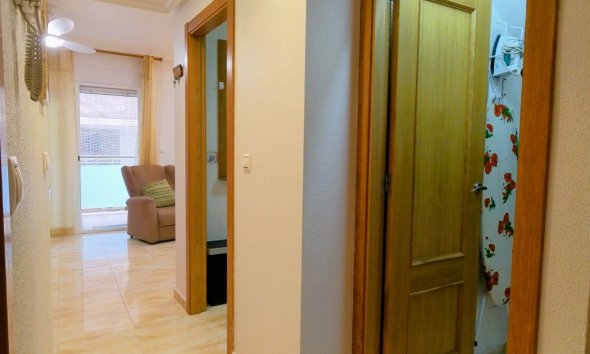 Resale - Apartment - Torrevieja - La Mata pueblo