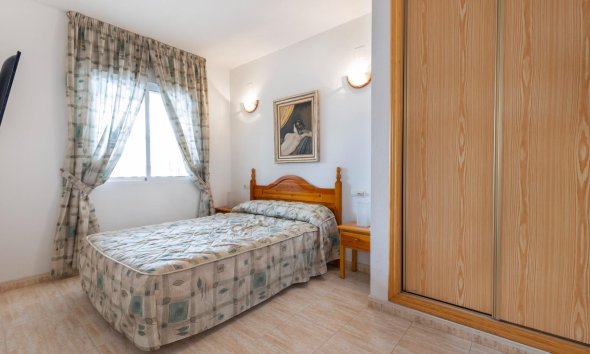 Resale - Apartment - Torrevieja - Playa del cura