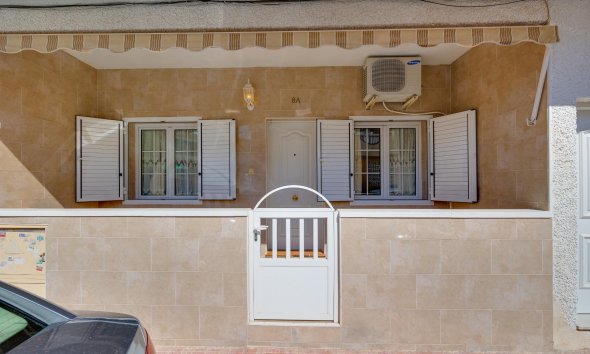 Resale - Bungalow - Torrevieja - Playa de La Acequion