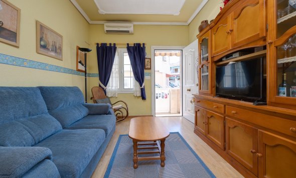 Resale - Bungalow - Torrevieja - Playa de La Acequion