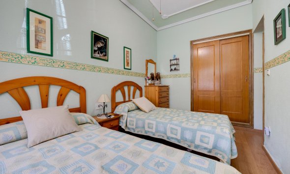 Resale - Bungalow - Torrevieja - Playa de La Acequion