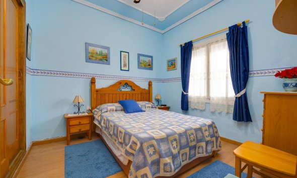 Resale - Bungalow - Torrevieja - Playa de La Acequion