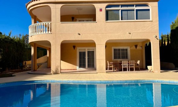 Resale - Villa - Torrevieja - Los Balcones