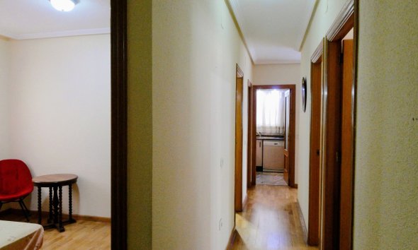 Resale - Apartment - Torrevieja - Centro