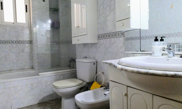 Resale - Apartment - Torrevieja - Centro