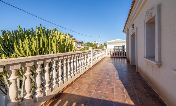 Resale - Villa - Cabo Roig - Costa blanca