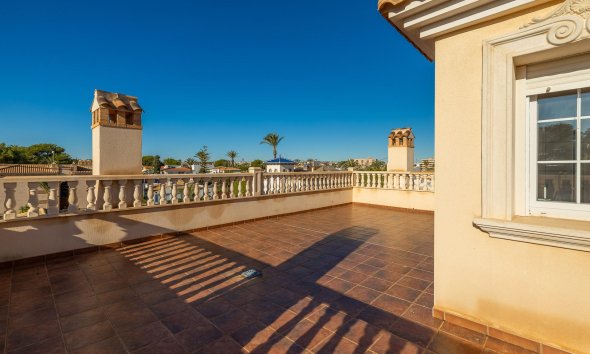 Resale - Villa - Cabo Roig - Costa blanca