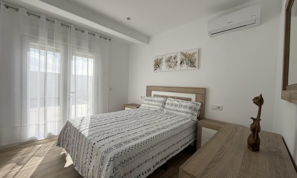 Resale - Villa - Torrevieja - San luis