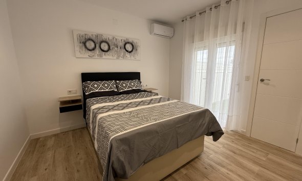 Resale - Villa - Torrevieja - San luis