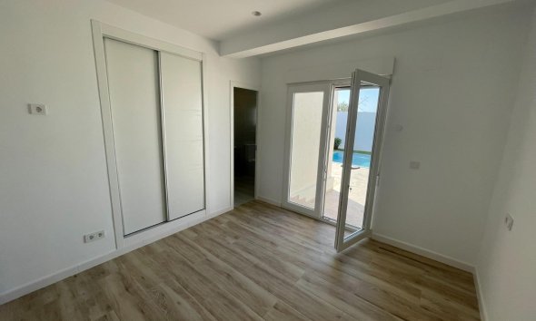 Resale - Villa - Torrevieja - San luis