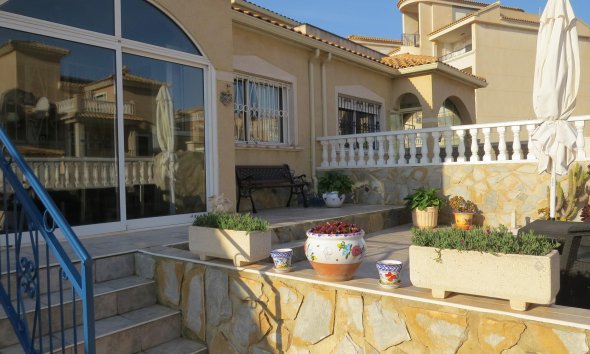 Resale - Villa - Orihuela - Urbanización Perla del Mar