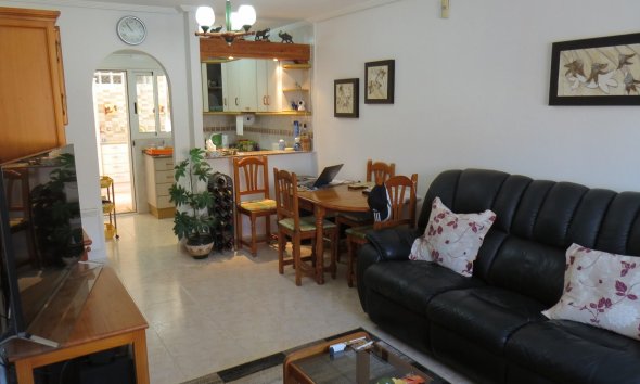 Resale - Villa - Orihuela - Urbanización Perla del Mar