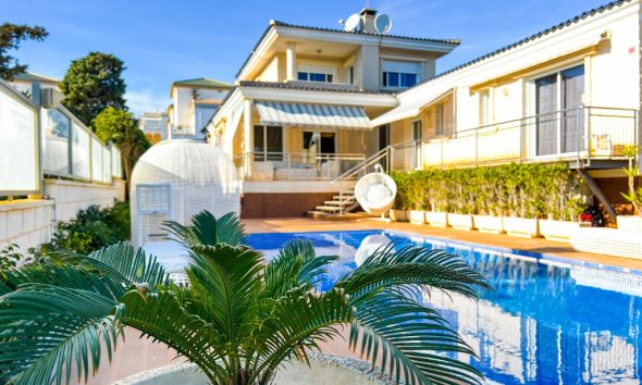 Resale - Villa - La Mata