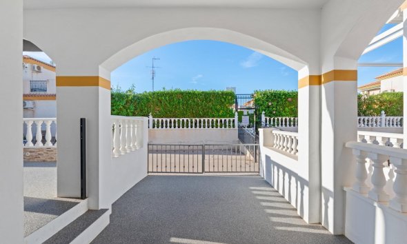 Resale - Villa - Orihuela Costa - Lomas de Cabo Roig